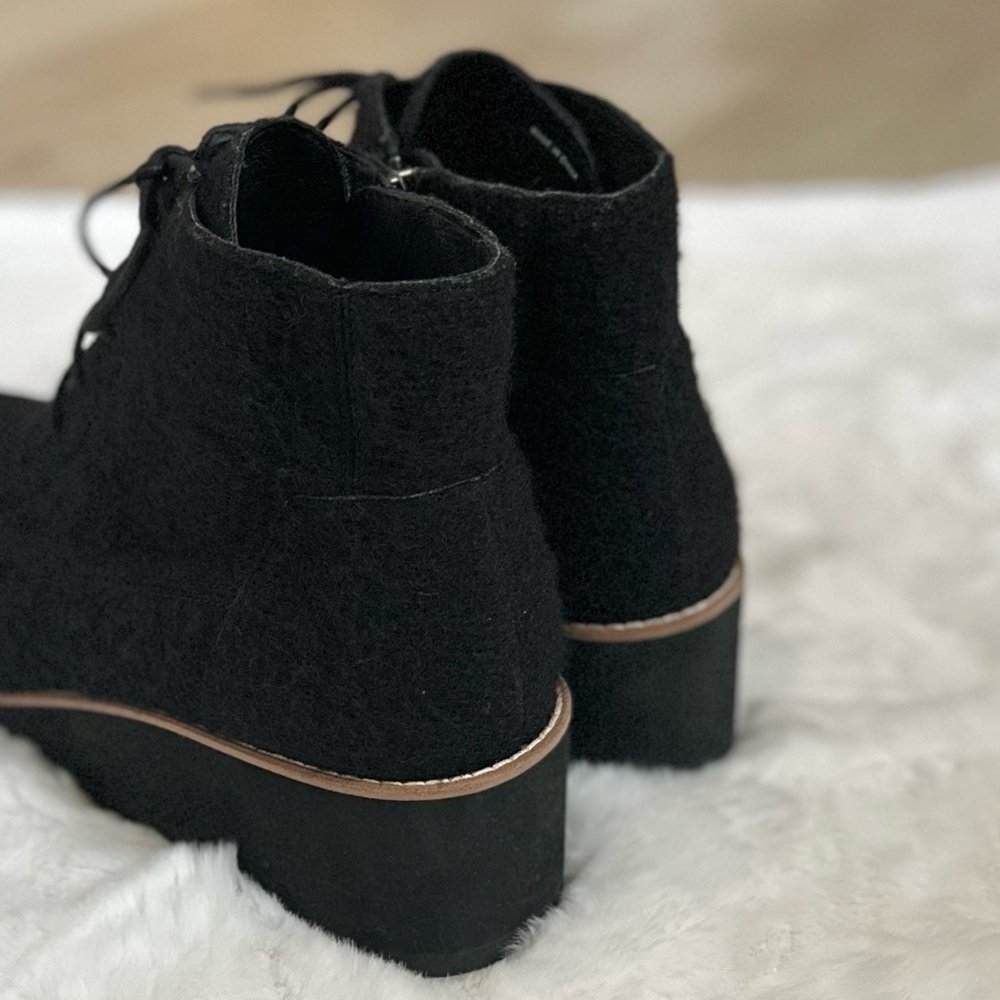 EILEEN FISHER 10 Crew Felted Wool Wedge Booties in Black • Lace Up Ankle Boots - Picture 7 of 16